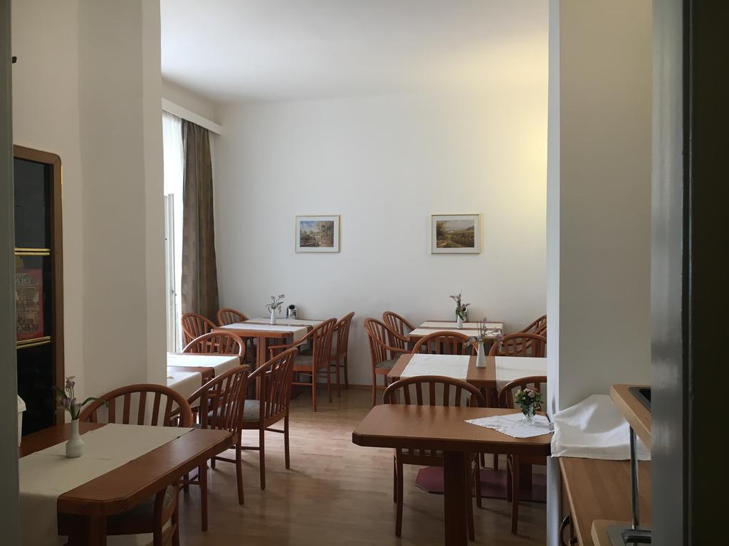 Pension Ani-Falstaff Vídeň Exteriér fotografie